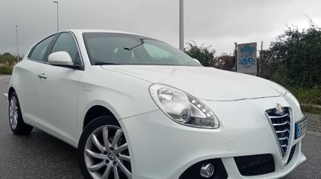 Alfa Romeo Giulietta • 2015 • 118,590 km