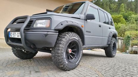 Suzuki Grand Vitara XL-7 • 2000 • 200,000 km