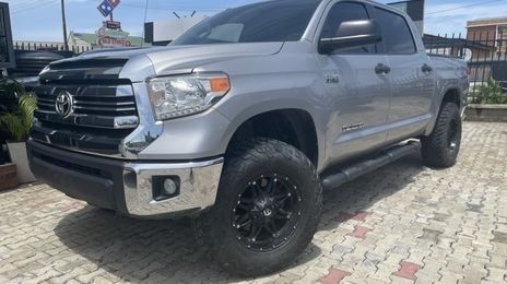 Toyota Tundra • 2016 • 65 km