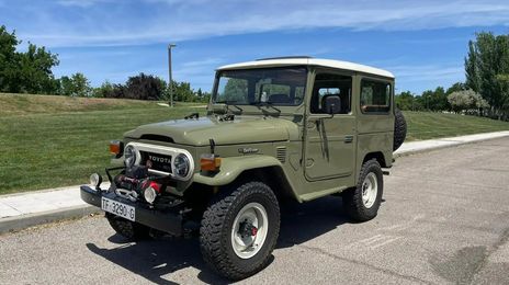 Toyota Land Cruiser • 1976 • 3,000 km