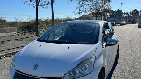 Peugeot 2008 • 2012 • 177,000 km
