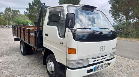 Toyota Dyna • 2000 • 204,000 km