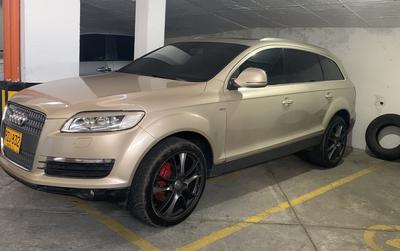 Audi Q7 • 2009 • 54,000 km