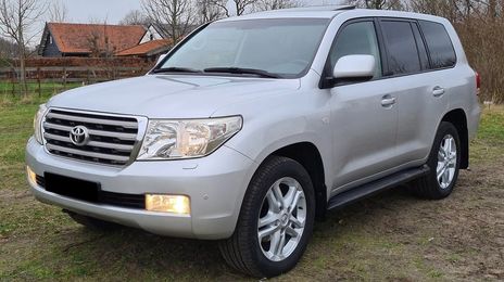 Toyota Land Cruiser • 2008 • 274,100 km
