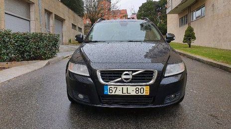 Volvo V50 • 2011 • 190,000 km