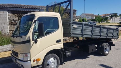 Toyota Dyna • 2004 • 194,000 km