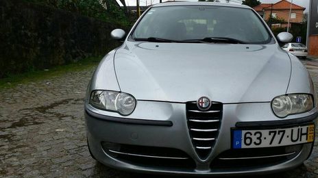 Alfa Romeo 147 • 2002 • 190,000 km