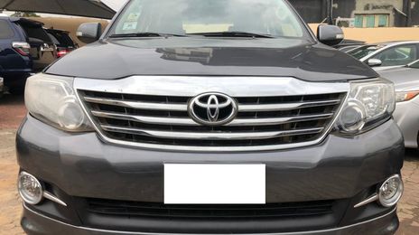 Toyota Fortuner • 2017 • 50,000 km