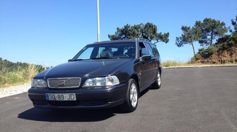 Volvo V70 • 1997 • 197,000 km