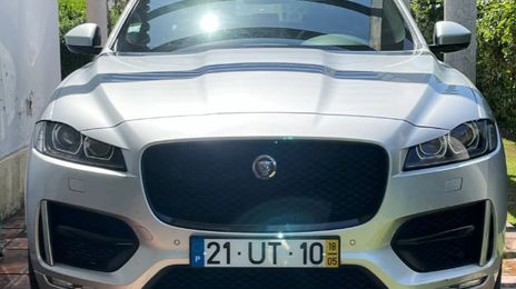 Jaguar F-Pace • 2018 • 125,560 km