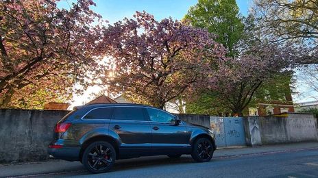 Audi Q7 • 2006 • 254,000 km