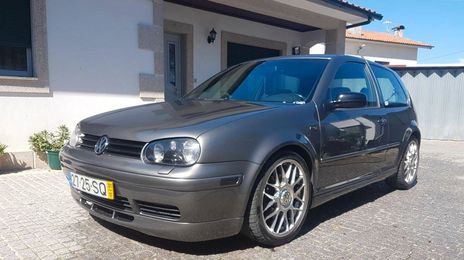 Volkswagen Golf • 2001 • 200,000 km