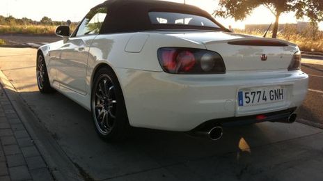 Honda S2000 • 2002 • 112,000 km