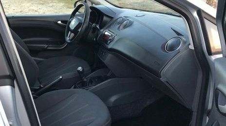 Seat Ibiza • 2011 • 182,000 km