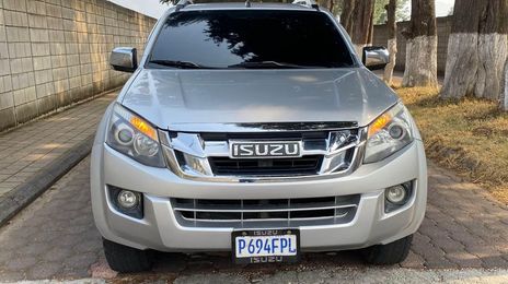 Isuzu D-MAX • 2014 • 98,000 mi