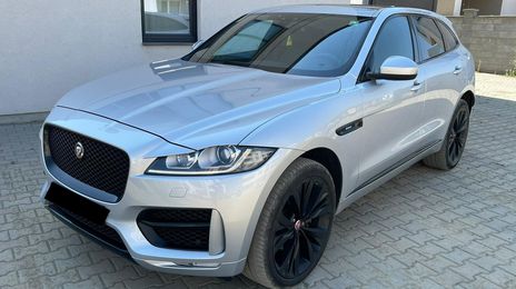 Jaguar F-Pace • 2016 • 230,000 km