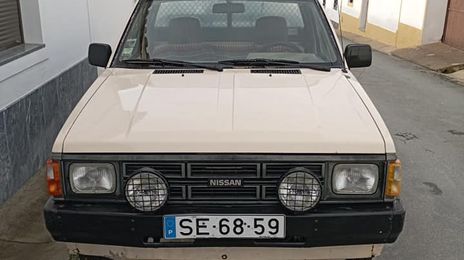 Nissan Pickup • 1990 • 224,000 km