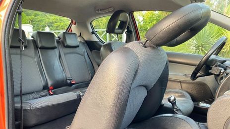 Peugeot 206 • 2001 • 223 km