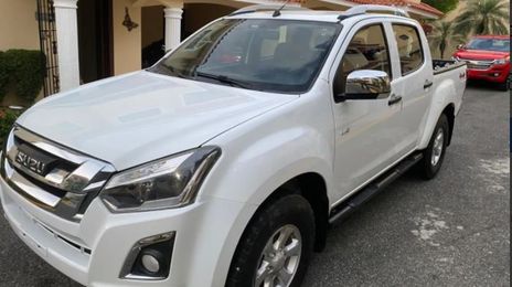 Isuzu D-MAX • 2017 • 90,000 km