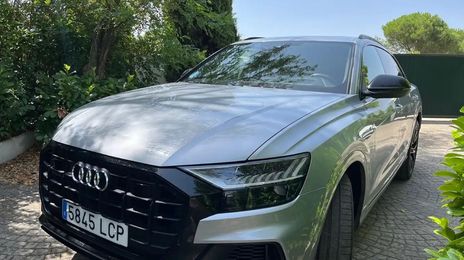 Audi Q8 • 2020 • 125,000 km