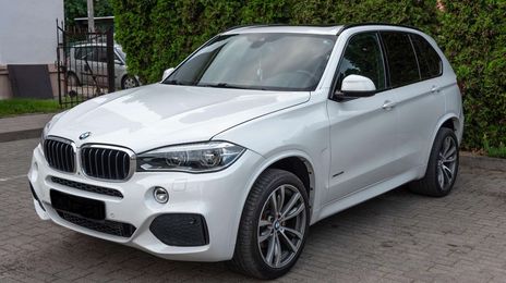 BMW X5 • 2014 • 189,000 km
