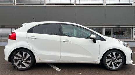 Kia Rio • 2016 • 124,000 km