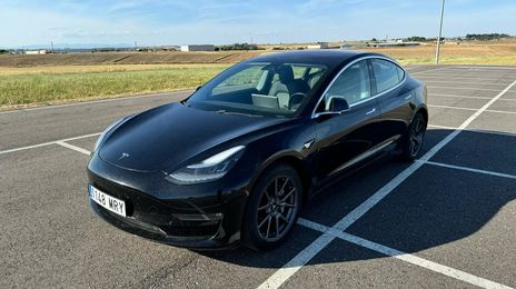 Tesla Model 3 • 2019 • 158,300 km
