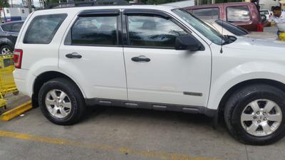 Ford Escape • 2008 • 127,000 km