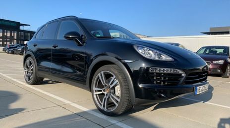 Porsche Cayenne • 2013 • 195,000 km