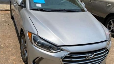 Hyundai Elantra • 2021 • 25,000 km