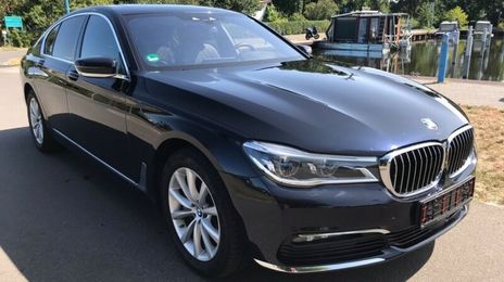 BMW 7 • 2016 • 80,786 km