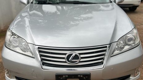 Lexus ES • 2011 • 92,200 km