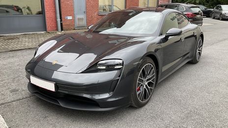 Porsche Taycan • 2020 • 21,000 km