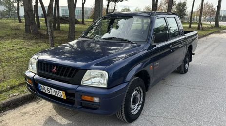 Mitsubishi L200 • 1999 • 275,000 km