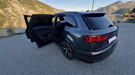 Audi Q7 • 2018 • 144,500 km