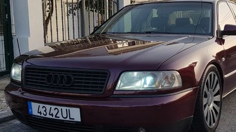 Audi A8 • 1995 • 236,436 km