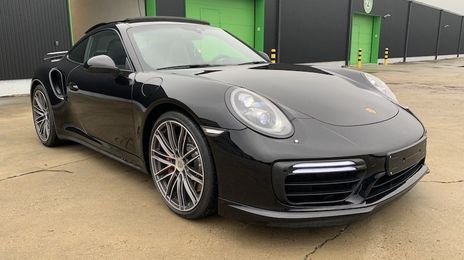 Porsche 911 Turbo • 2017 • 86,900 km