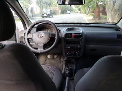 Chevrolet Corsa • 2003 • 215,000 km