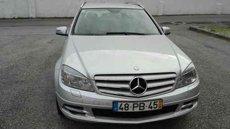 Mercedes-Benz C • 2010 • 200,000 km