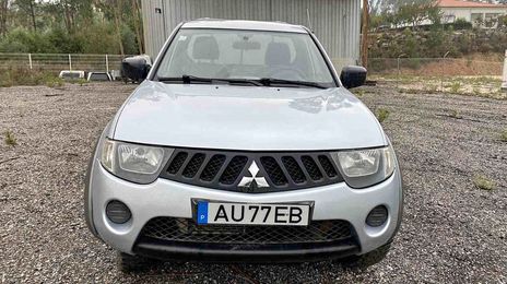 Mitsubishi L200 Pick up • 2013 • 265,000 km