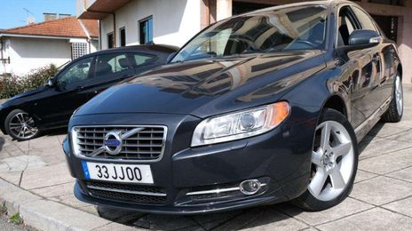 Volvo S80 • 2010 • 115,000 km