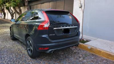 Volvo XC60 • 2016 • 104,000 km