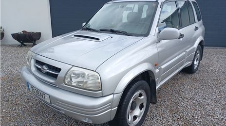 Suzuki Vitara • 1999 • 200,000 km
