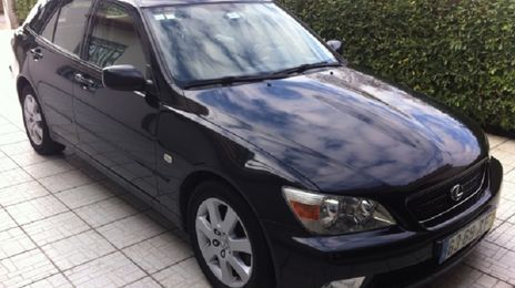 Lexus IS 200 • 2004 • 167,000 km