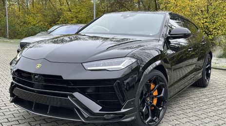 Lamborghini Urus • 2024 • 75 km