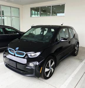 BMW i3 • 2016 • 23,000 km