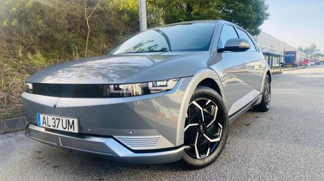 Hyundai Ioniq Electric • 2018 • 76,000 km