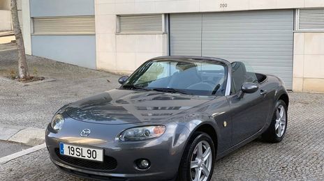 Mazda MX-5 • 2006 • 189,999 km