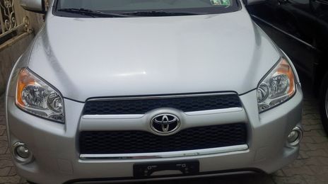 Toyota RAV4 • 2012 • 32 km