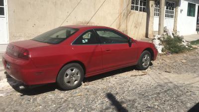 Honda Accord • 2001 • 220,000 km
